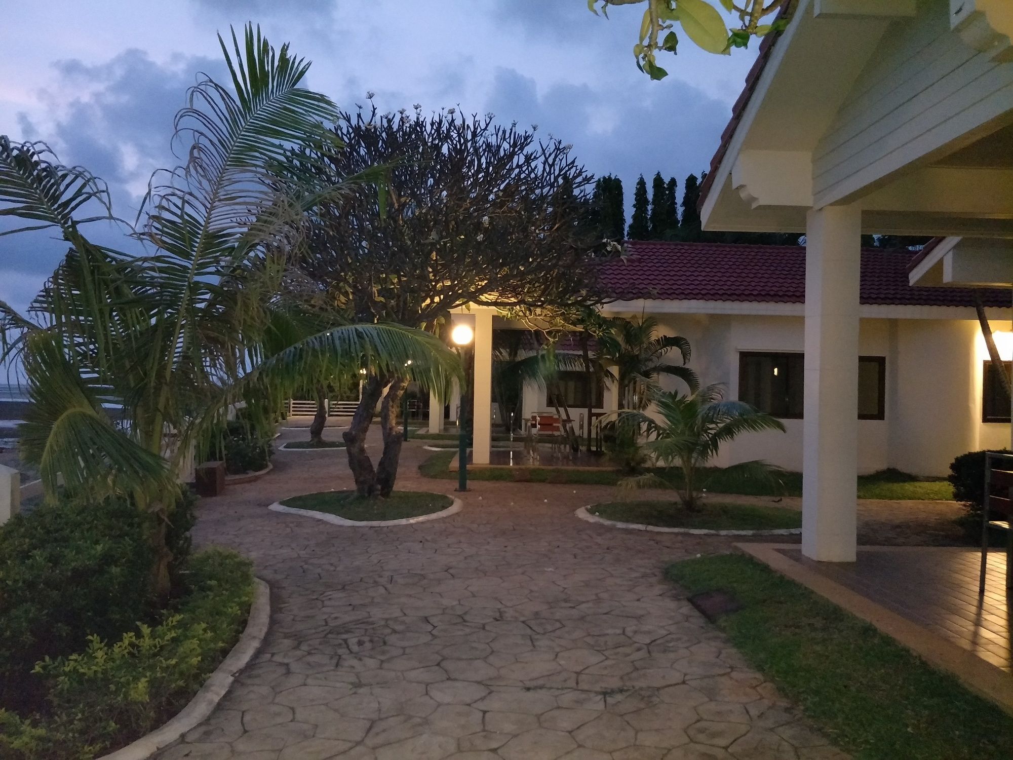 New Travel Beach Hotel & Resort Чао-Лао-Бич Экстерьер фото